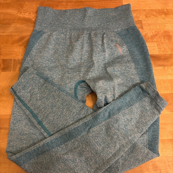 Blue Gym Shark Leggings - Picture 1 of 3